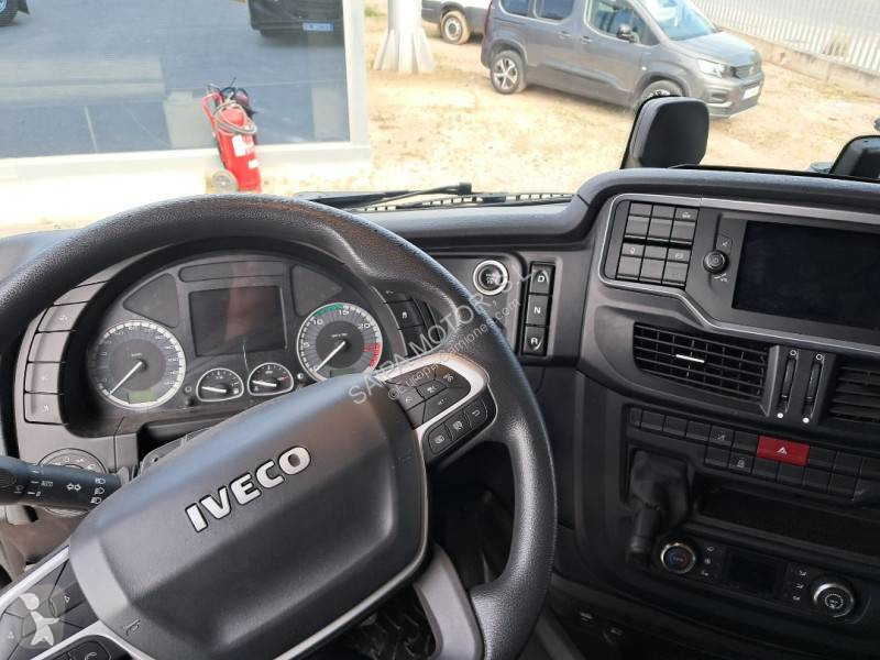 جرار Iveco