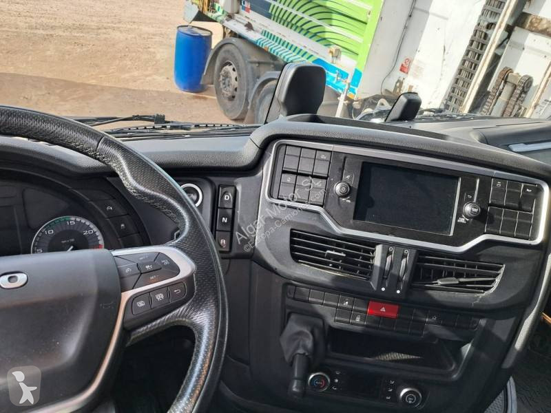 جرار Iveco