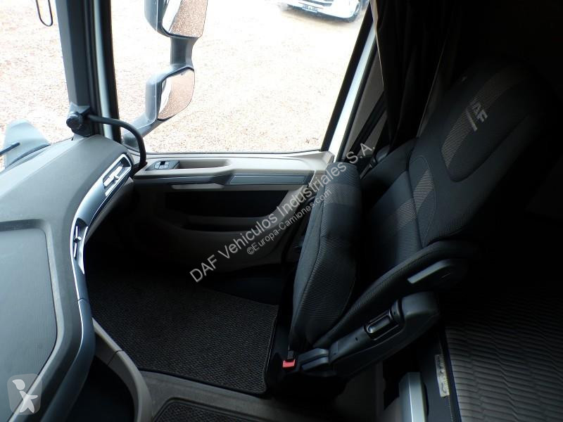 جرار DAF XG  FT 4X2