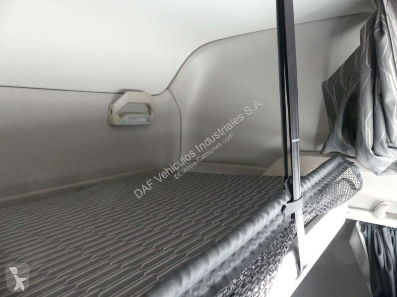 جرار DAF XG  FT 4X2