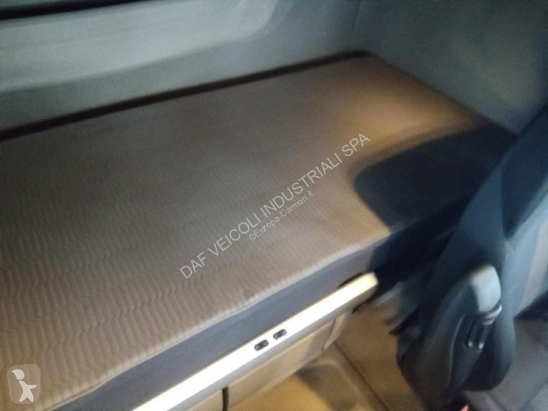 جرار DAF XG  FT 4X2