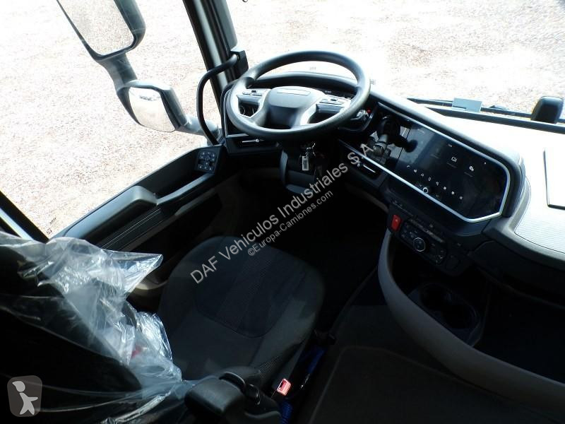 جرار DAF XG  FT 4X2