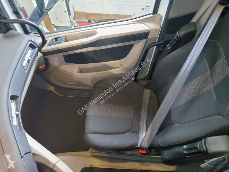 جرار DAF XG  FT 4X2