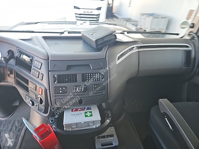 جرار DAF XF  FT 4X2