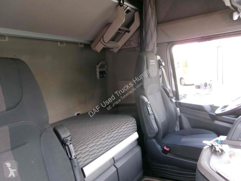 جرار DAF XFn  FT LOW DECK 4X2