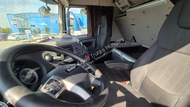 جرار DAF XF  FT LOW DECK 4X2