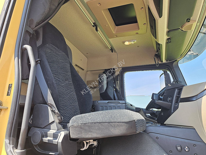 جرار Mercedes ACTROS 1843