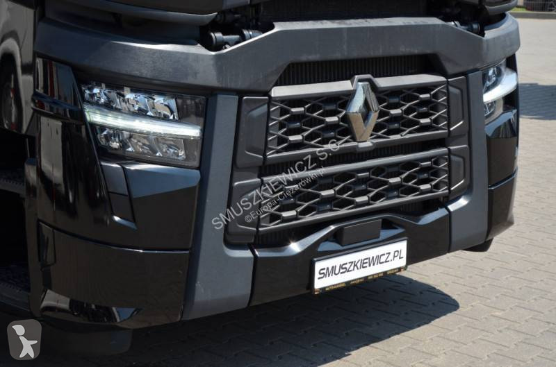 Влекач Renault