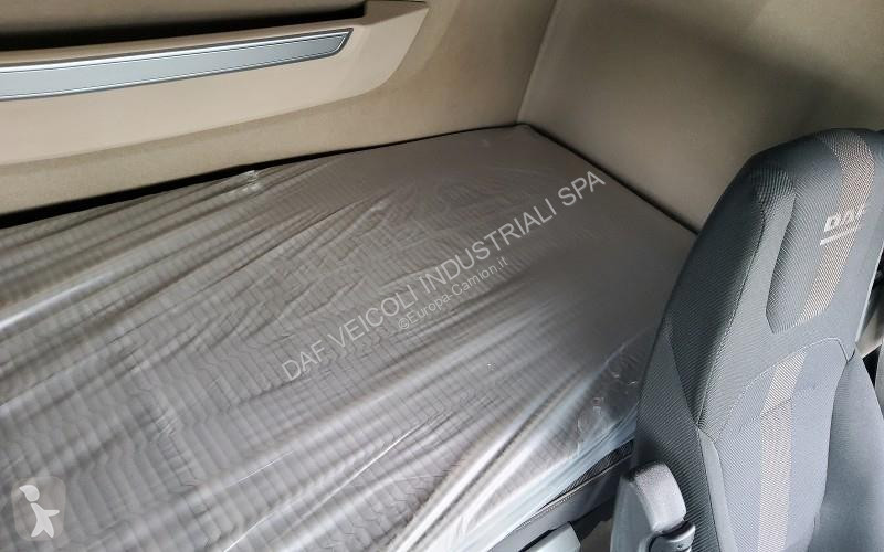 جرار DAF XG  FT 4X2
