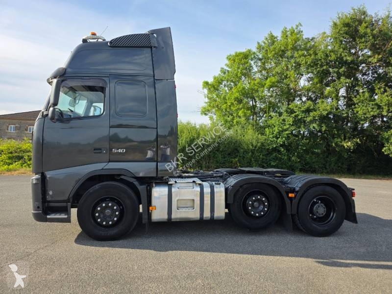 جرار Volvo