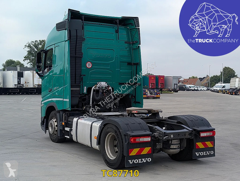 جرار Volvo 500