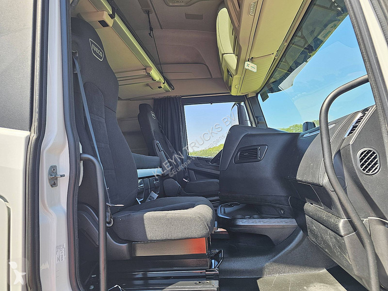 جرار Iveco AS440S49