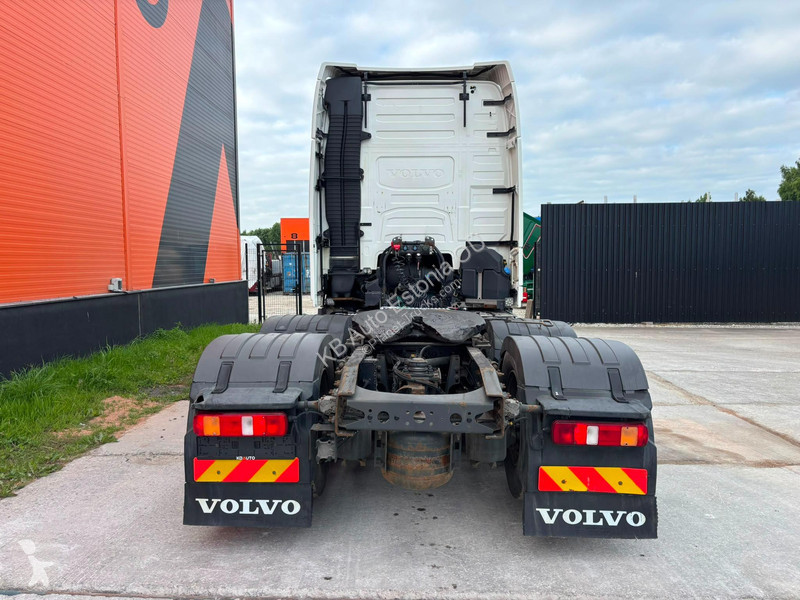 جرار Volvo 6x2 GLOBE XL / DOUBLE BOGIE