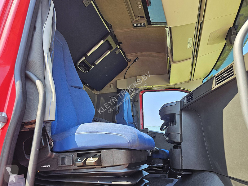 جرار Volvo 500 Globetrotter