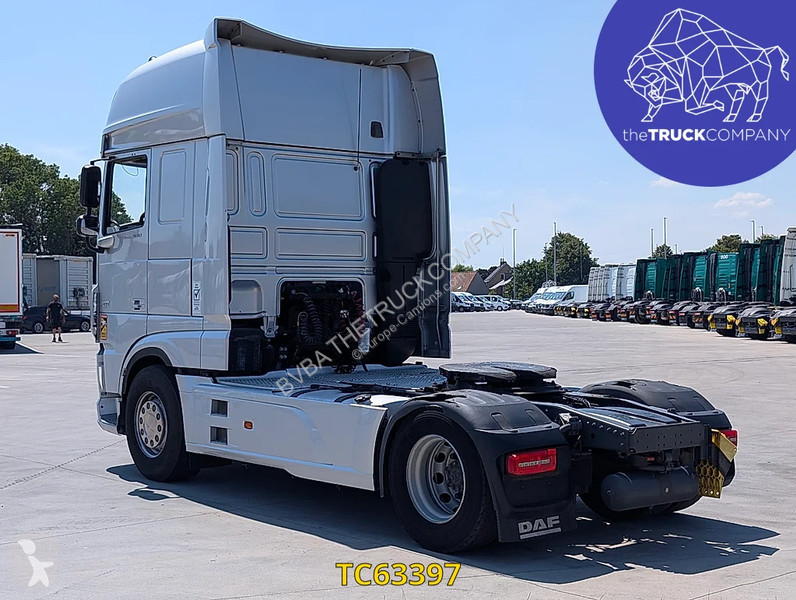 جرار DAF 530