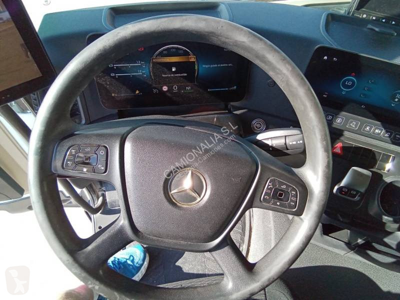 جرار Mercedes