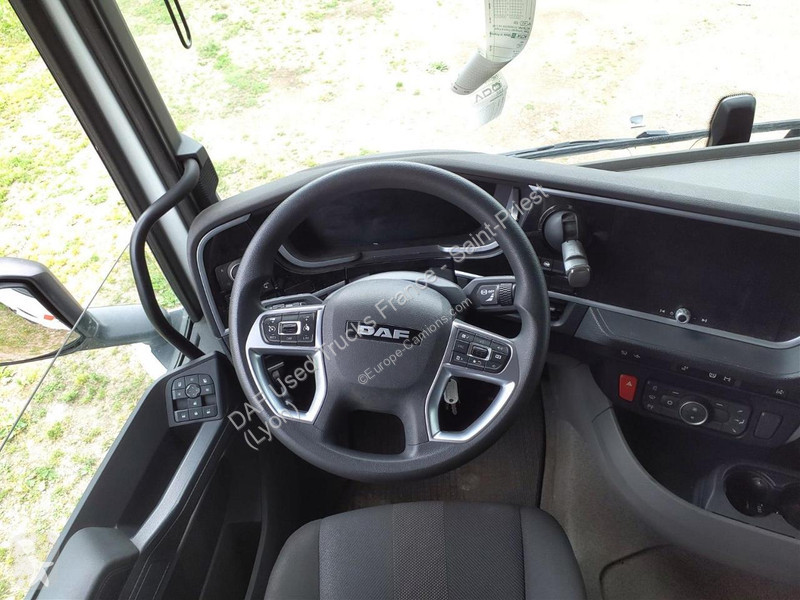 جرار DAF XFn  FT 4X2