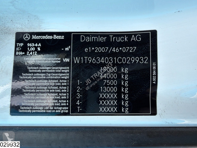 جرار Mercedes 1845 EURO 6d