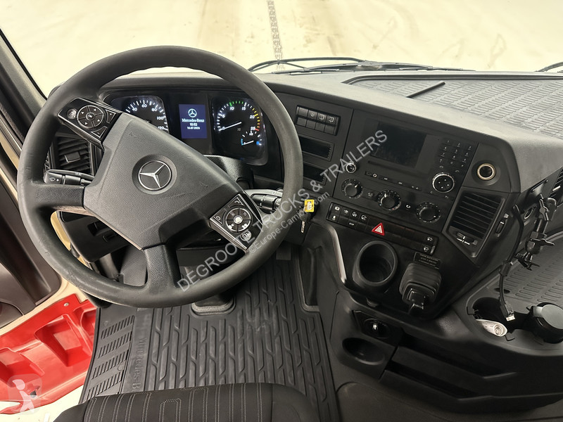 جرار Mercedes 3348 - 6x4