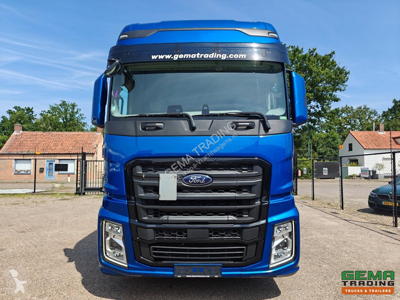 جرار Ford 500 4x2 Sleeper Cab Euro 6D - Double...