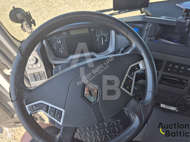 جرار Renault T460