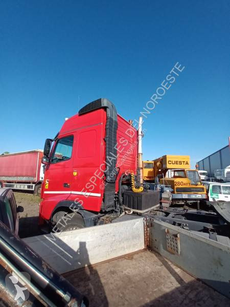 جرار Volvo