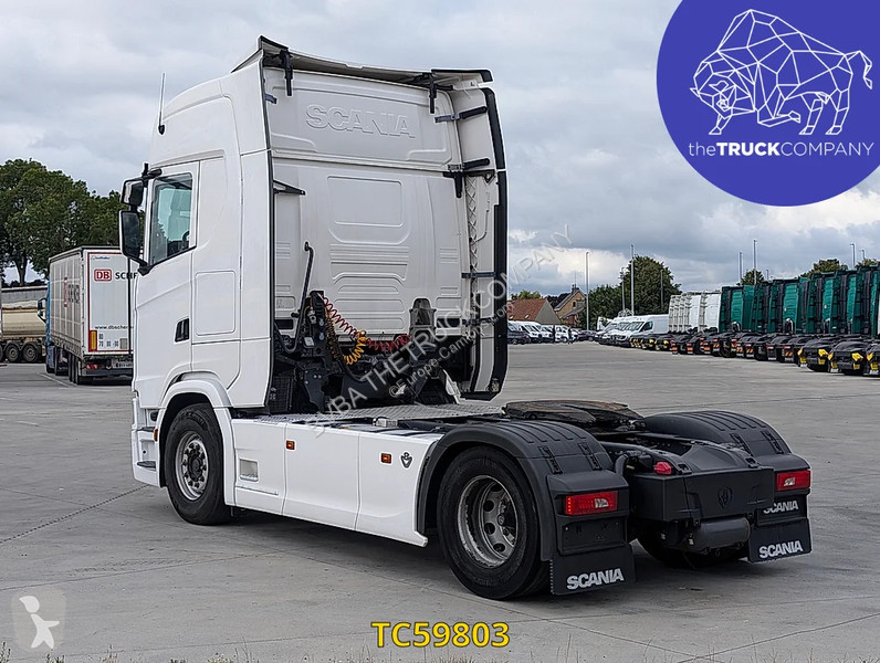 جرار Scania 520