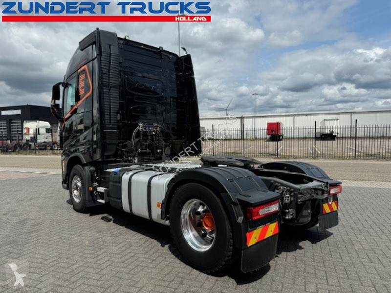 جرار Volvo 500 GLOBETROTTER, 2 TANKS, ALCOA