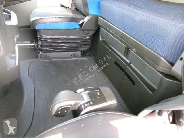 جرار Volvo