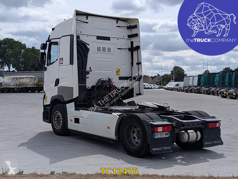 جرار Renault T 520
