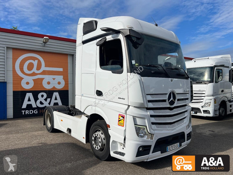جرار Mercedes ACTROS 1845