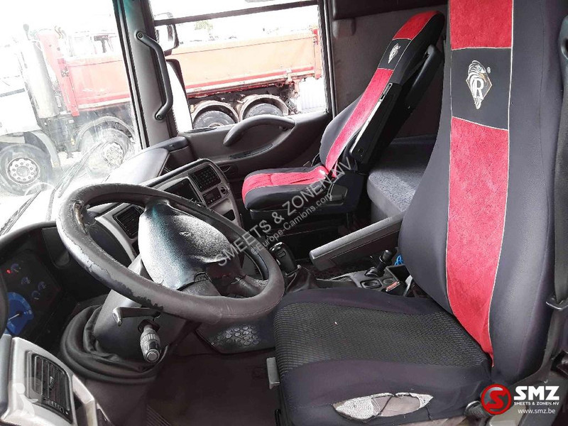 جرار Renault 440