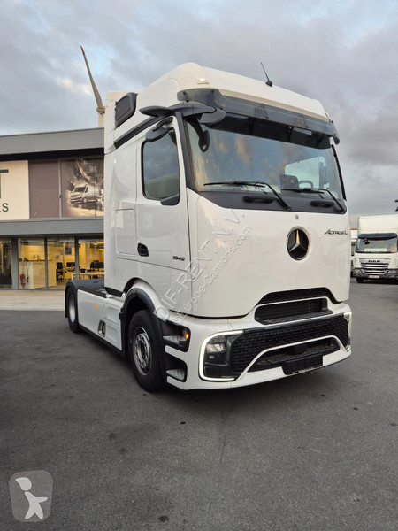 Trekker Mercedes 1845 LS