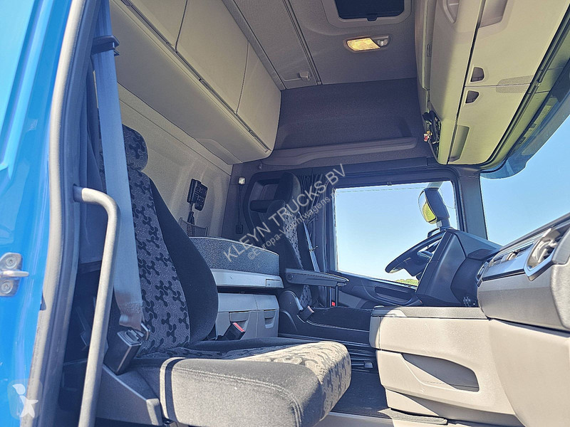 Cabeza tractora Scania spoilers