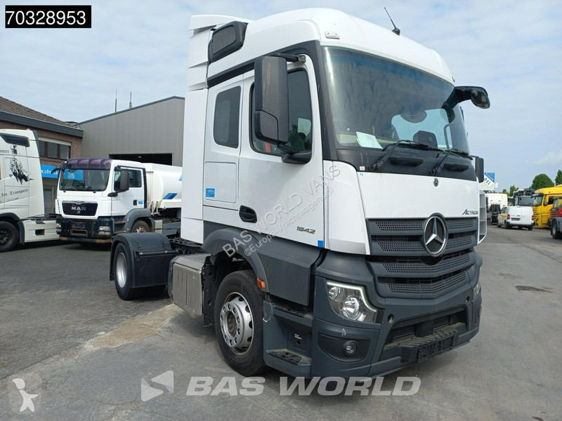 جرار Mercedes 1842 4X2 RHD Unused! ClassicSpace