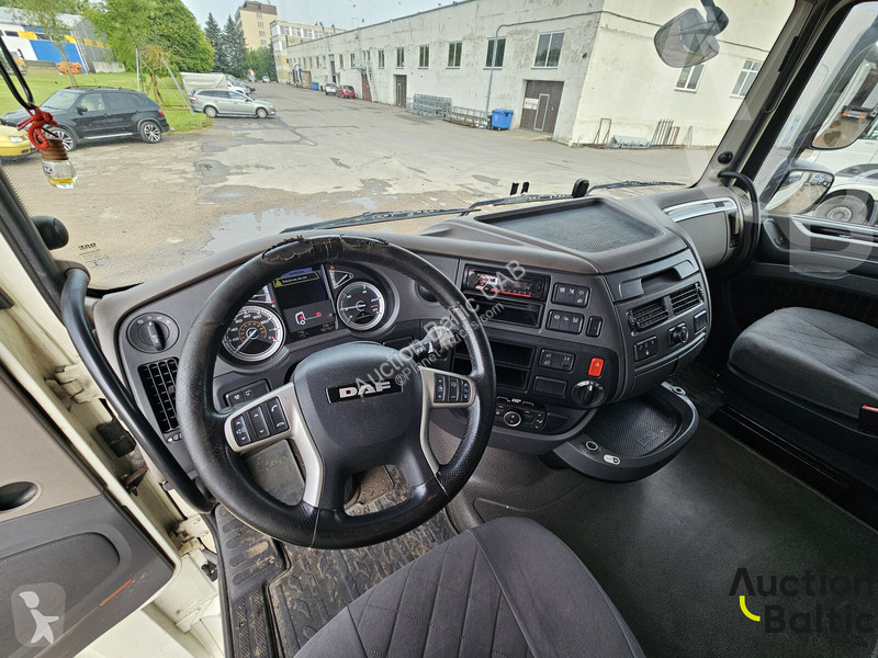 جرار DAF XF  FT