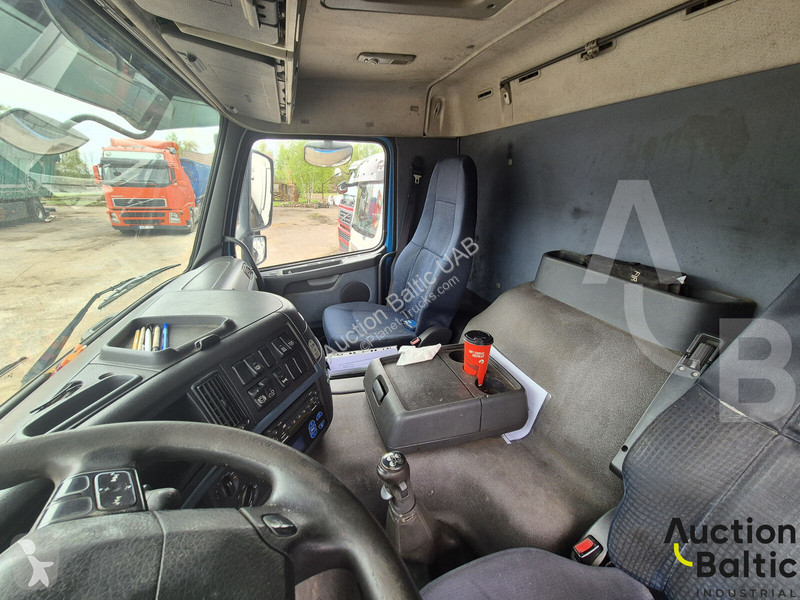 جرار Volvo FM360