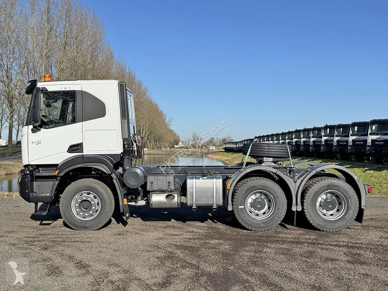 جرار Iveco T-Way AT720T43TH AT ADR Tractor Head...