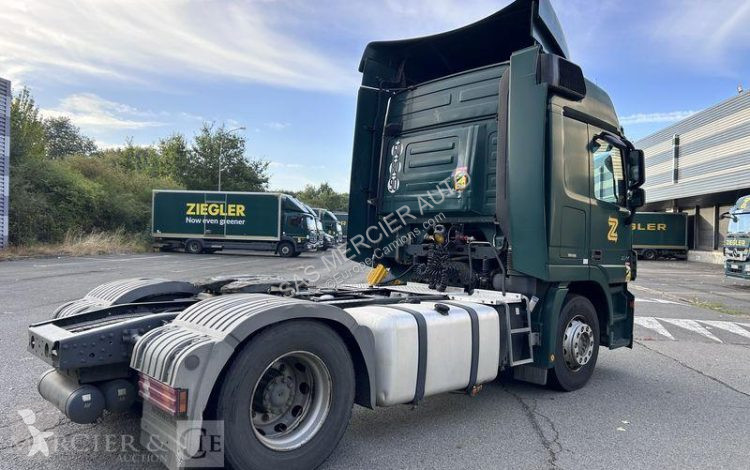Cabeza tractora Mercedes