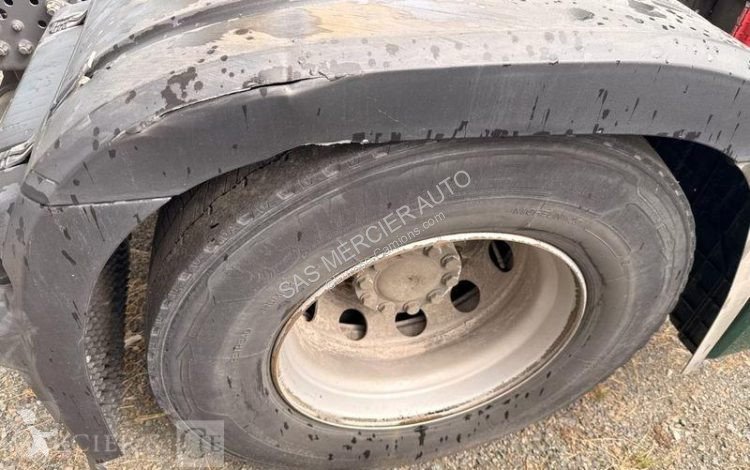Cabeza tractora Mercedes