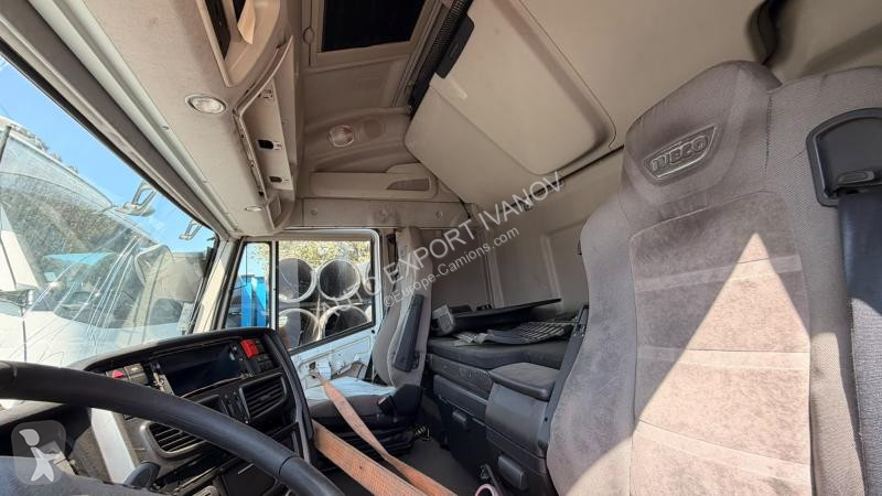 جرار Iveco 480