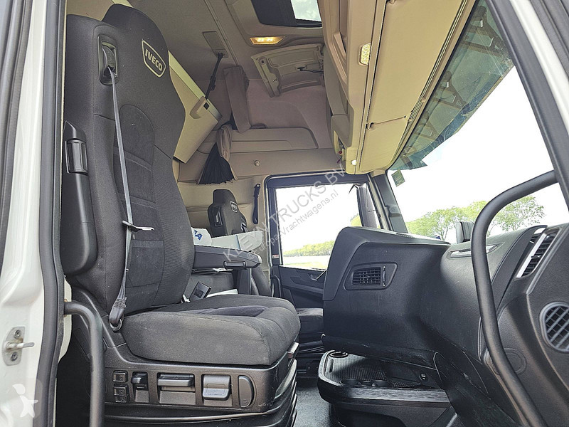 Iveco AS440S46 lng tractor unit