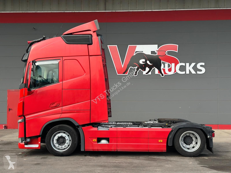 جرار Volvo 500 4x2 LL Hubsattel