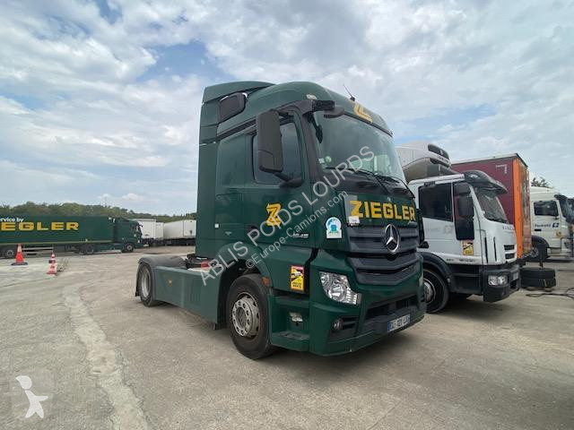Tracteur Mercedes 1845