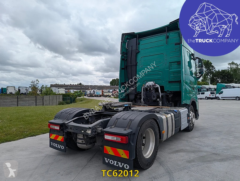 جرار Volvo 500