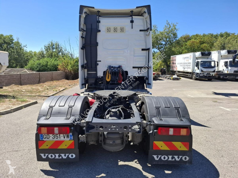 جرار Volvo 500