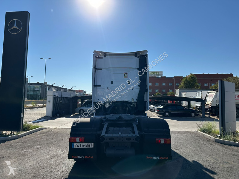 جرار Mercedes  1851 LS