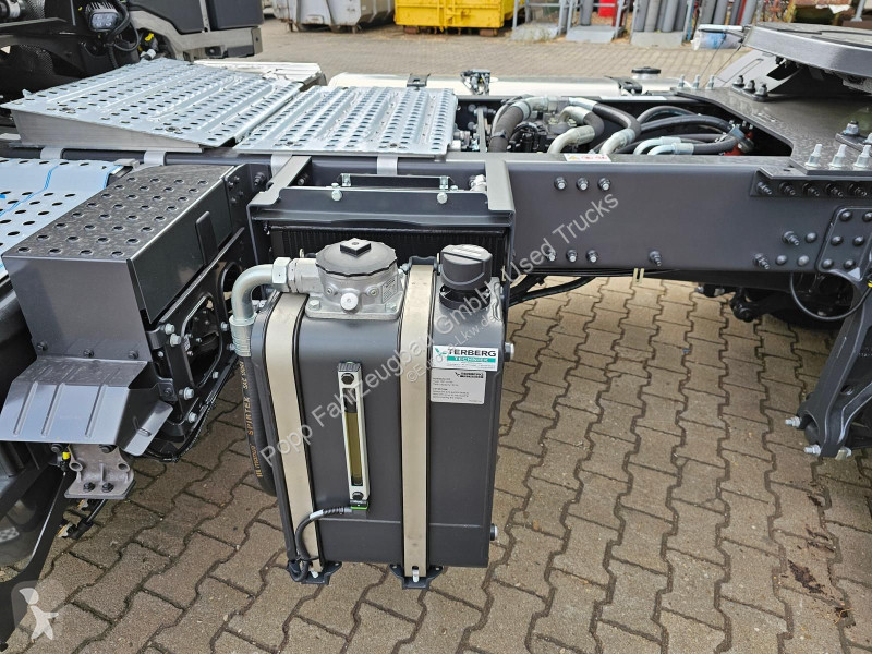 جرار Volvo 4x2 *X-Track, Hydraulik,1-Liege*