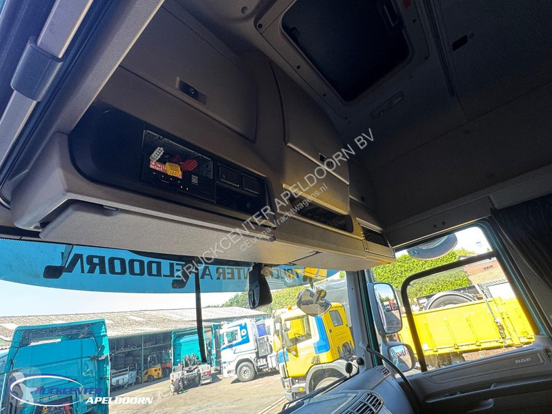 جرار DAF 370 FT 4x2 Space cab