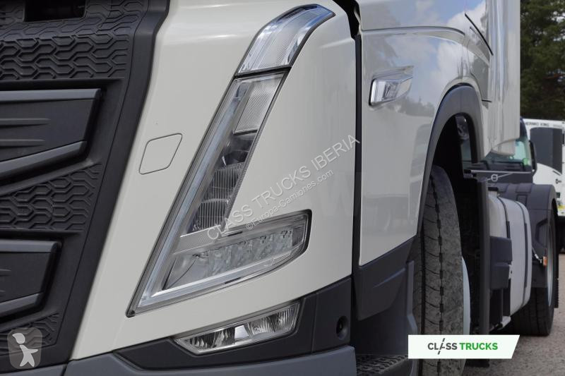 جرار Volvo 500 Globetrotter XL